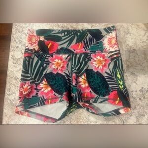 Women Old Navy Active Bike Shorts Floral Large